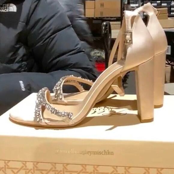 Jewel Badgley Mischka Alia Jewel Embellished Sandals Size 9 MSRP $129 - Picture 6 of 14